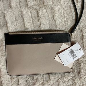 KATE SPADE WRISTLET- Warm Beige/ Black